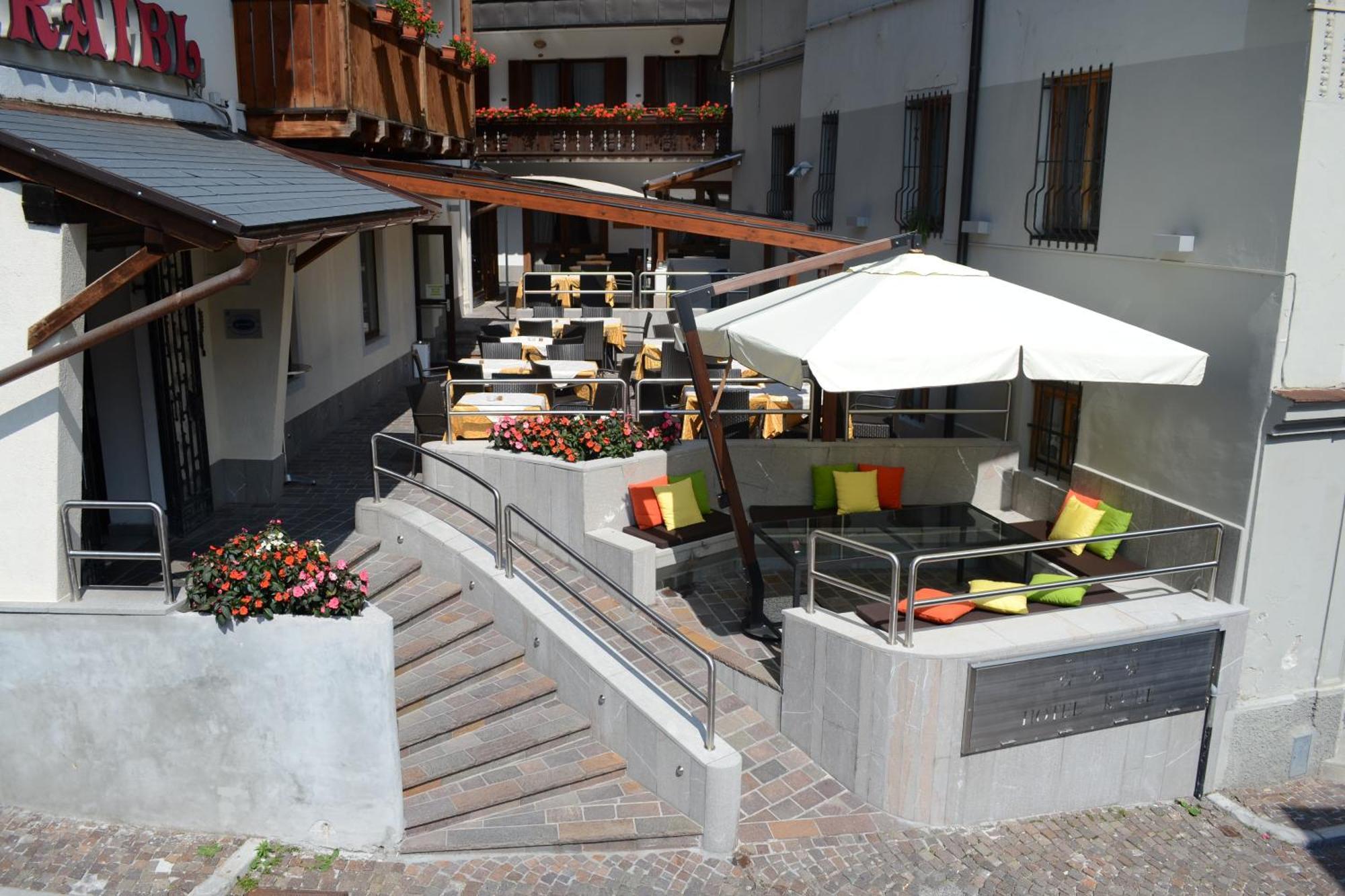טרביסיו Hotel Raibl E Appartamenti מראה חיצוני תמונה