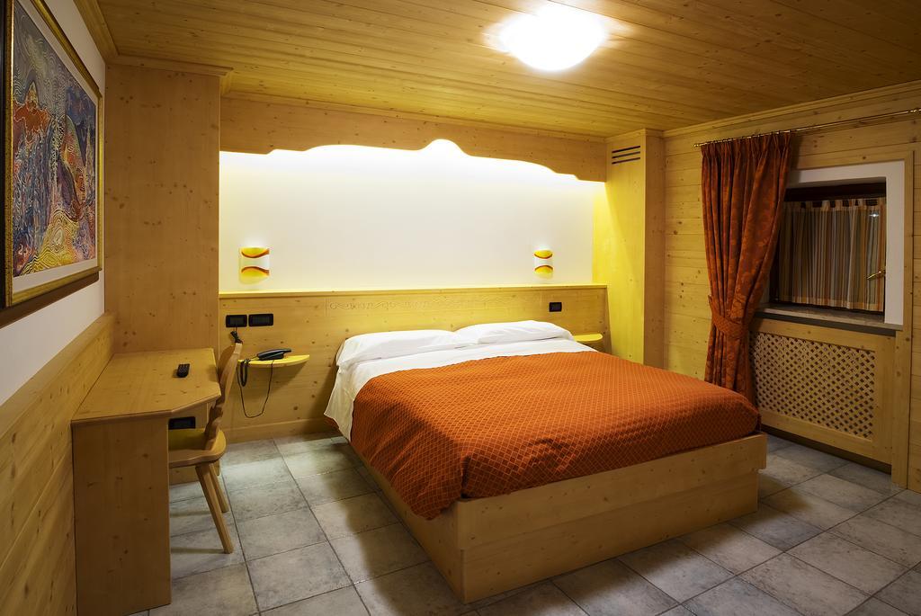 טרביסיו Hotel Raibl E Appartamenti מראה חיצוני תמונה